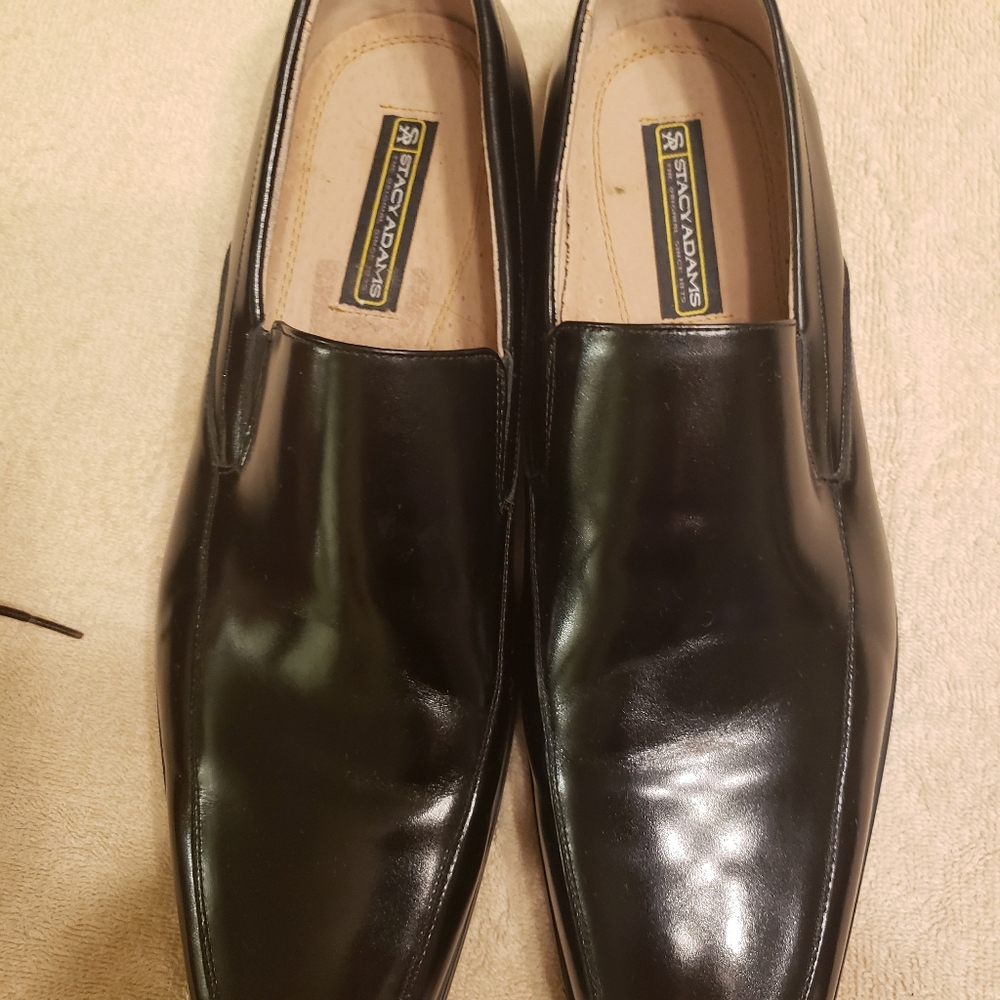 Men's dress shoes